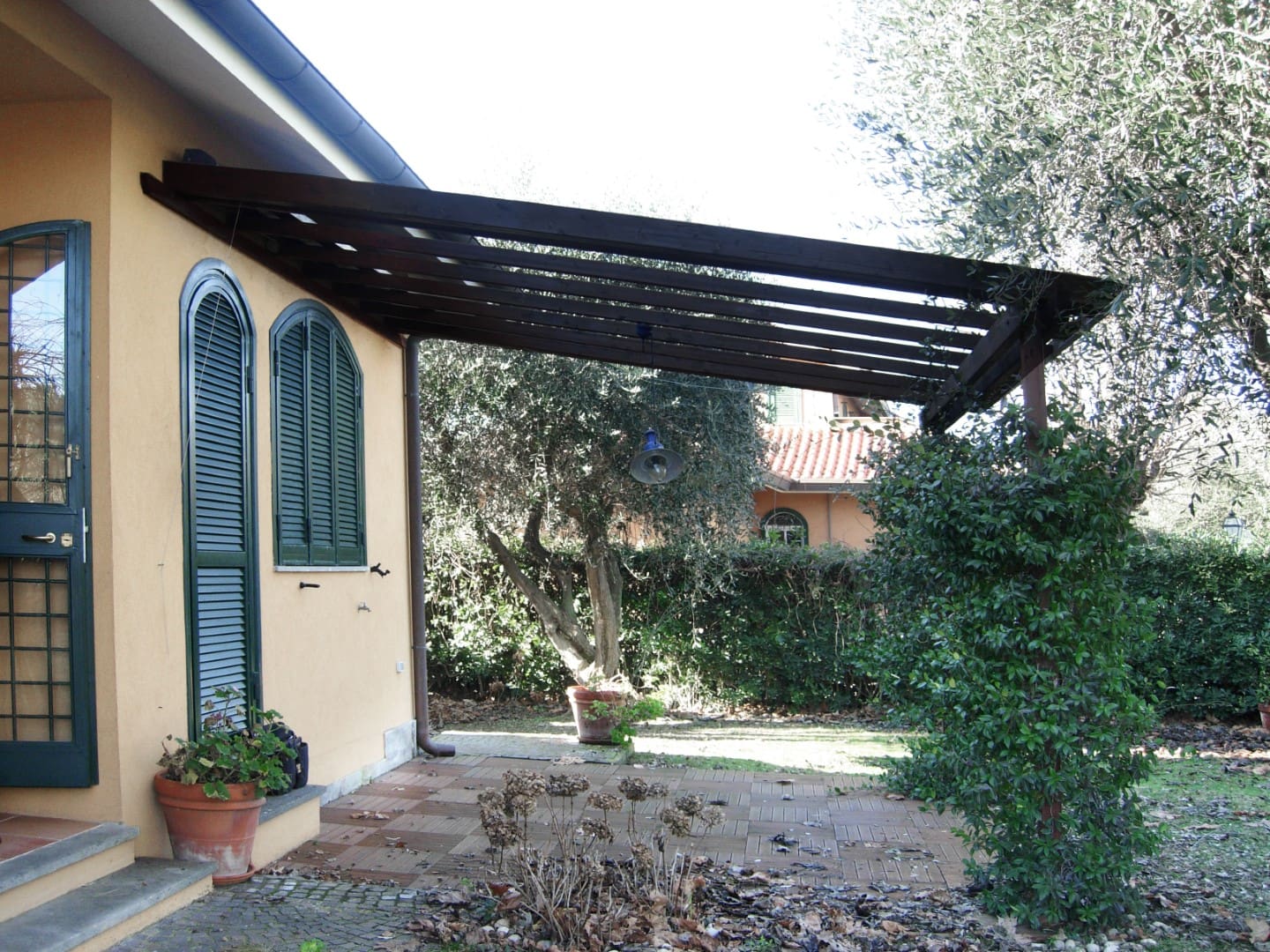 Pergole pergolati porticati Tende Roma metaltende Pergole pergolati porticati Tende Roma metaltende